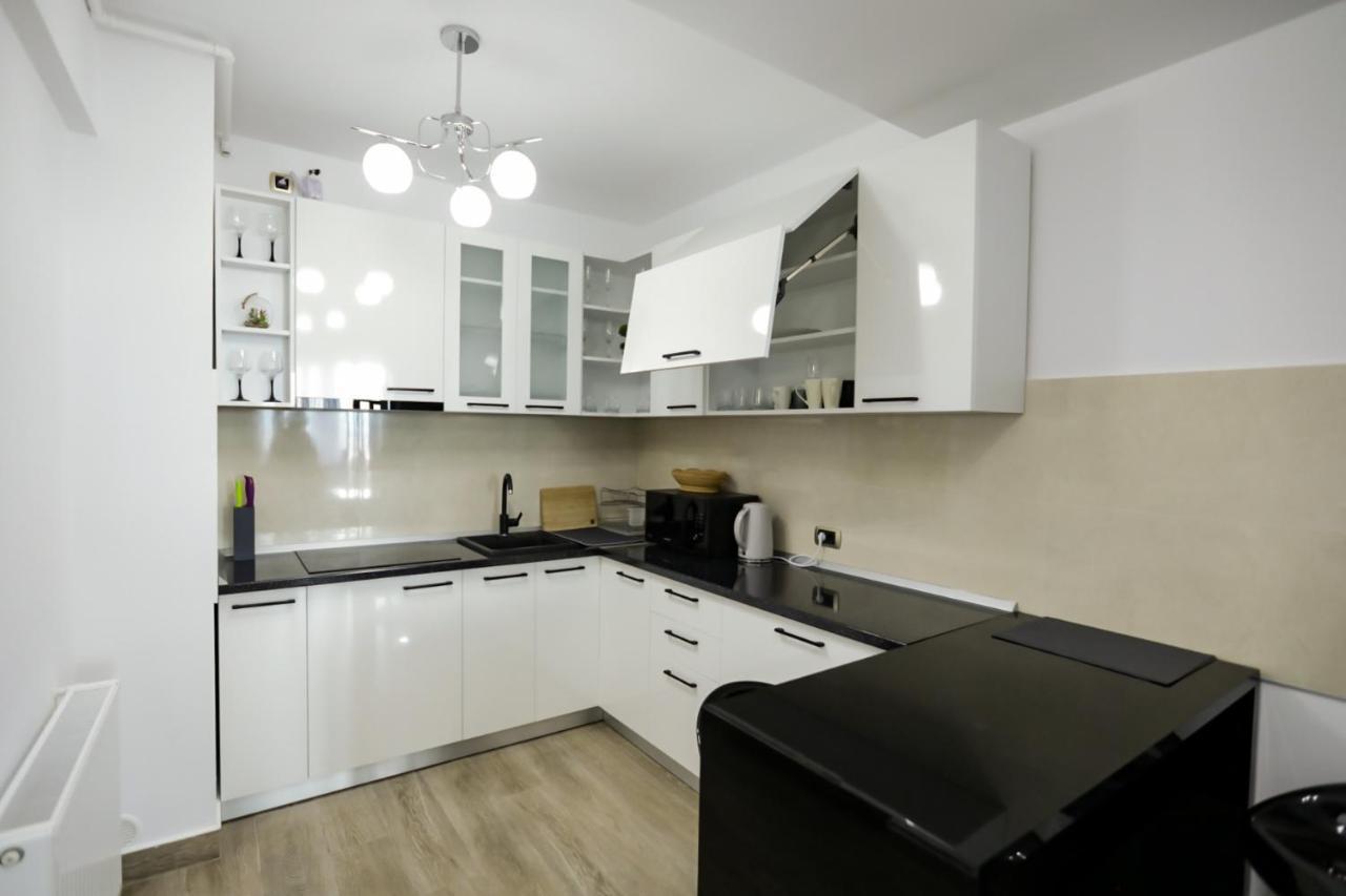Isaran Apartament With Panoramic City View Брашов Екстер'єр фото
